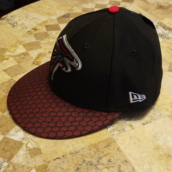 Atlanta Falcons hat - Picture 2 of 8
